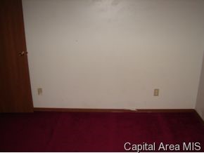 2011 E Keys Springfield, IL 62702 - Photo 8 of 12