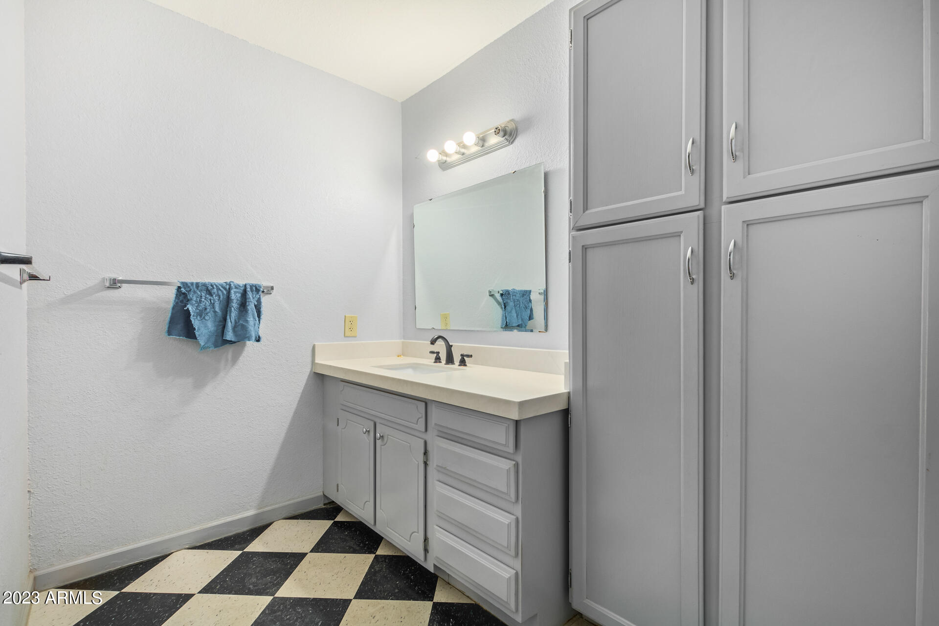 3028 West Topeka Drive Phoenix, AZ 85027 - Photo 24 of 26 50 - Topeka