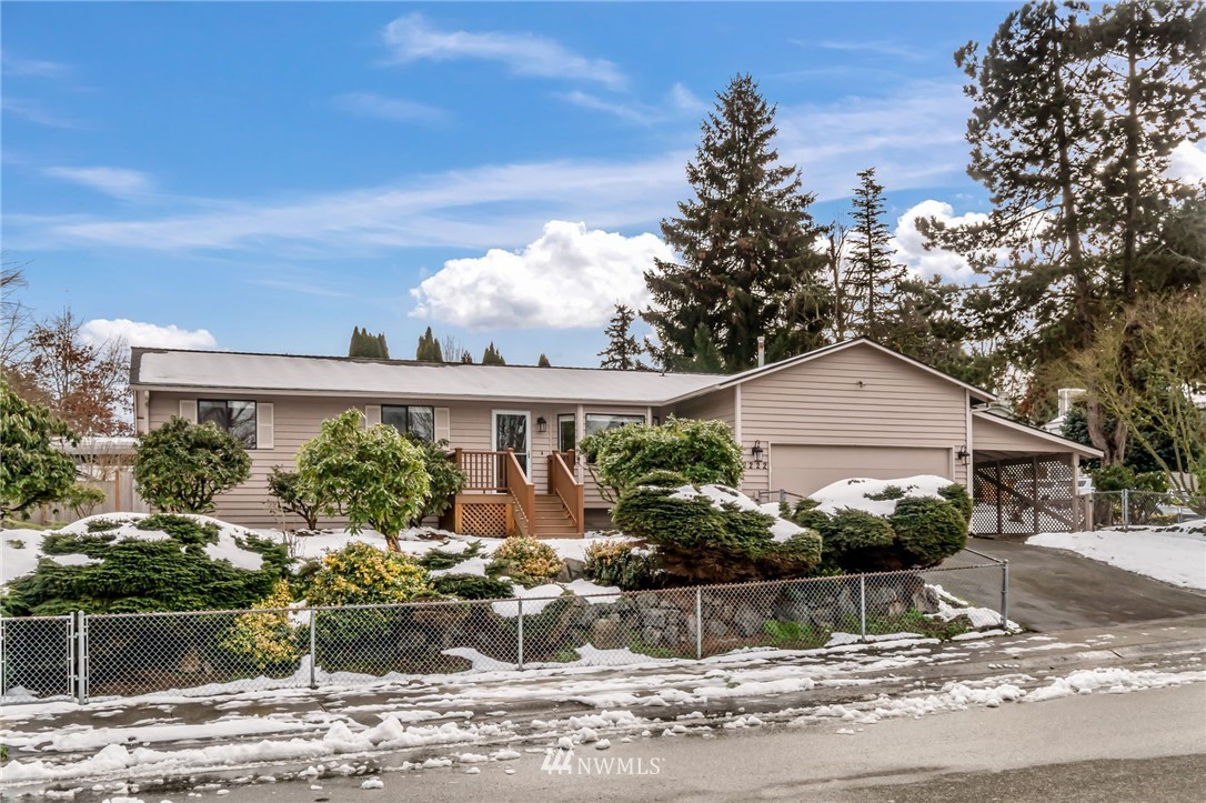 2222 236th Street Southeast Bothell, WA 98021 - Photo 2 of 32