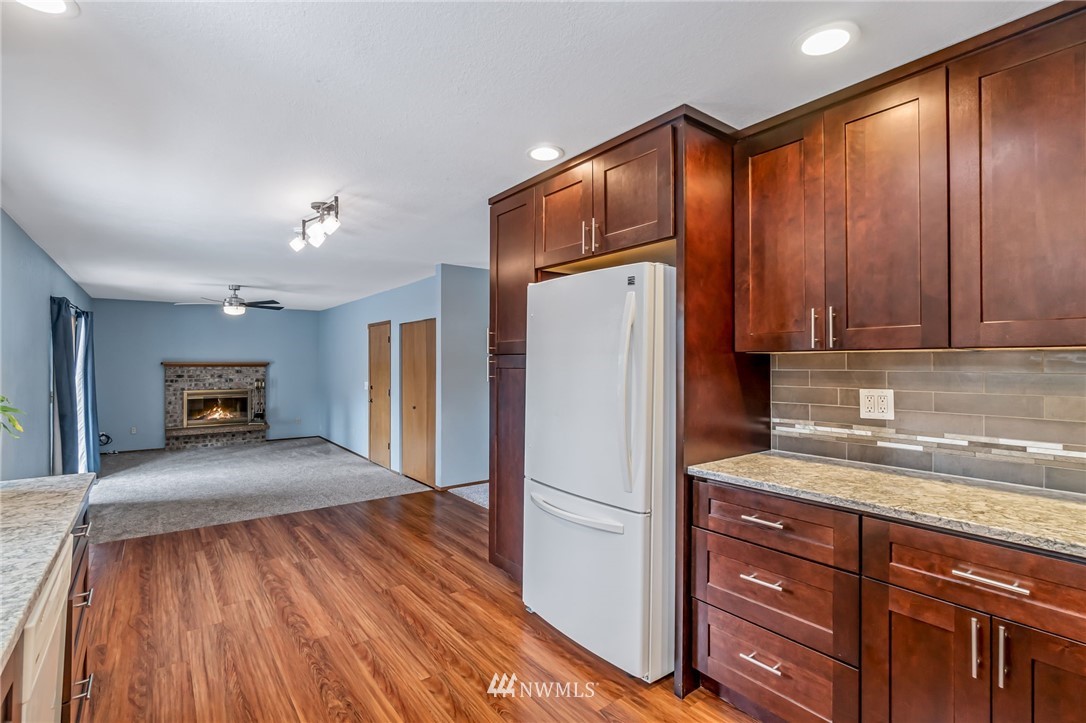 2222 236th Street Southeast Bothell, WA 98021 - Photo 14 of 32