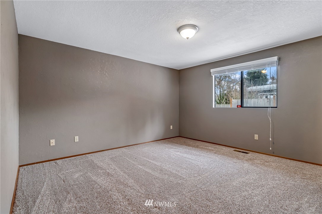 2222 236th Street Southeast Bothell, WA 98021 - Photo 18 of 32