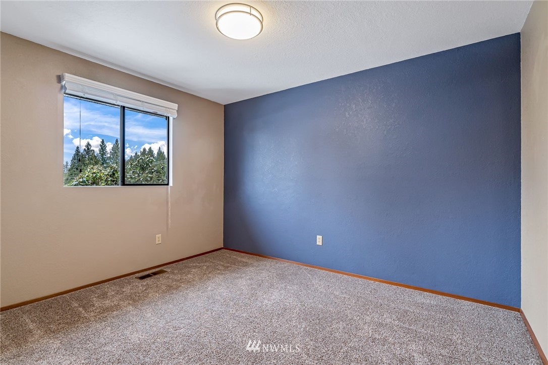 2222 236th Street Southeast Bothell, WA 98021 - Photo 21 of 32