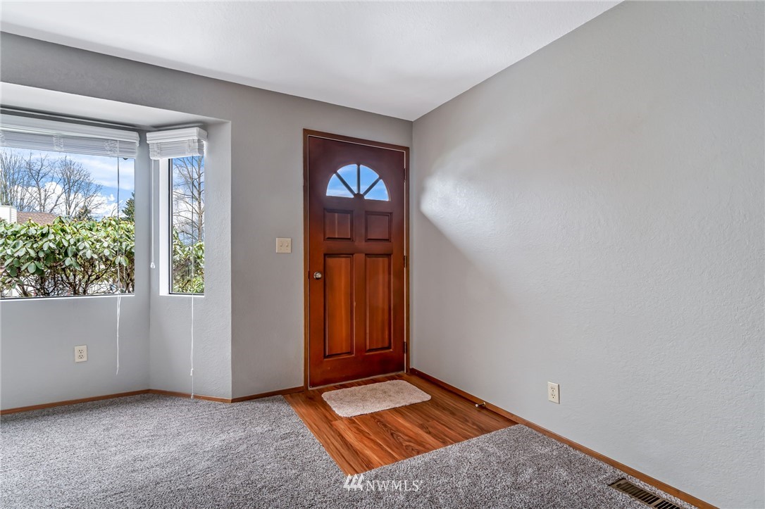 2222 236th Street Southeast Bothell, WA 98021 - Photo 4 of 32