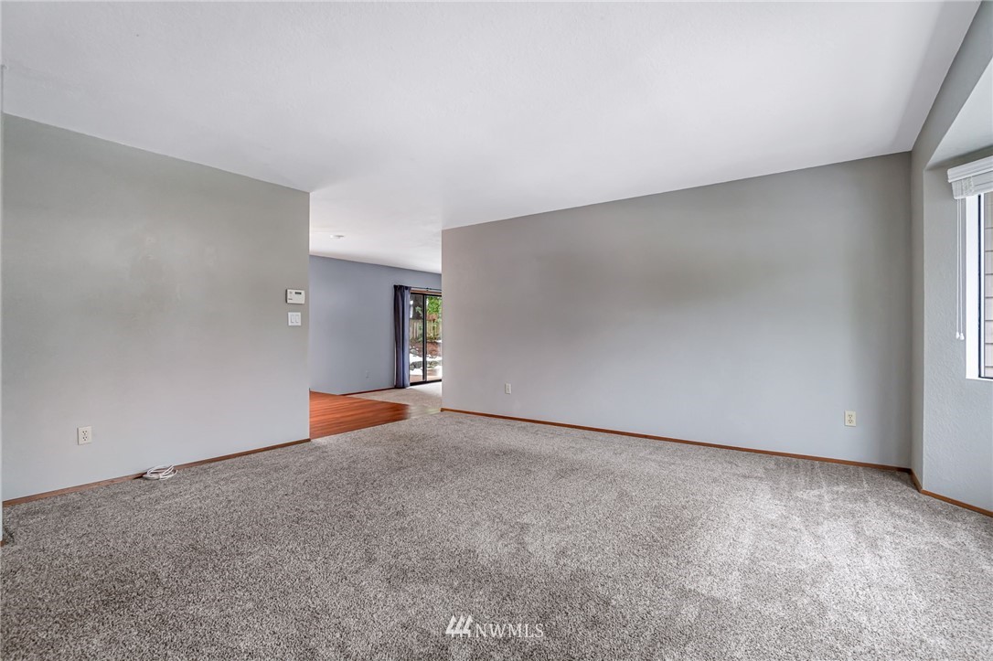 2222 236th Street Southeast Bothell, WA 98021 - Photo 7 of 32