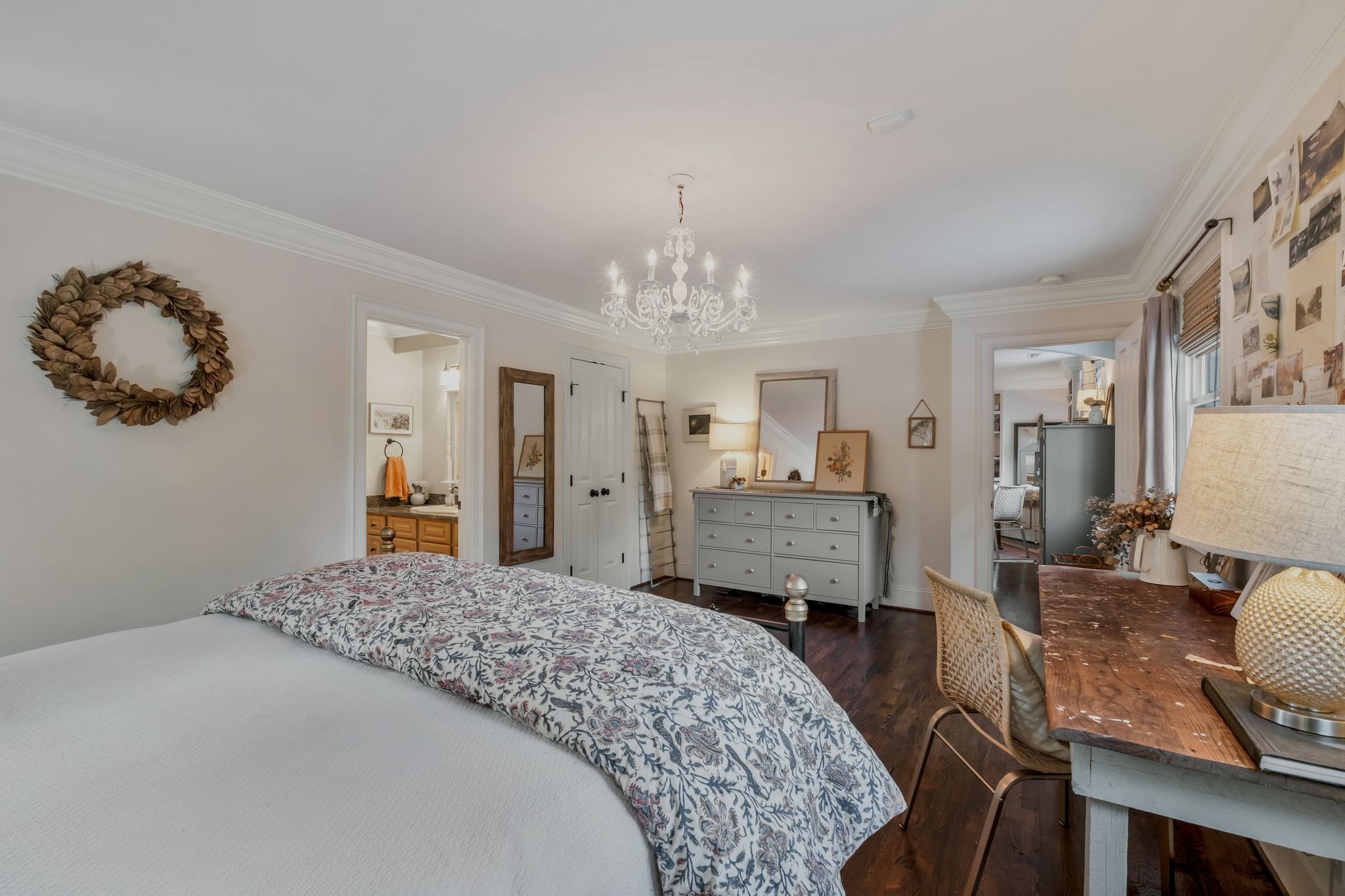 5468 Parker Branch Road Franklin, TN 37064 - Photo 50 of 99 a bed room with a bed mirror and a window