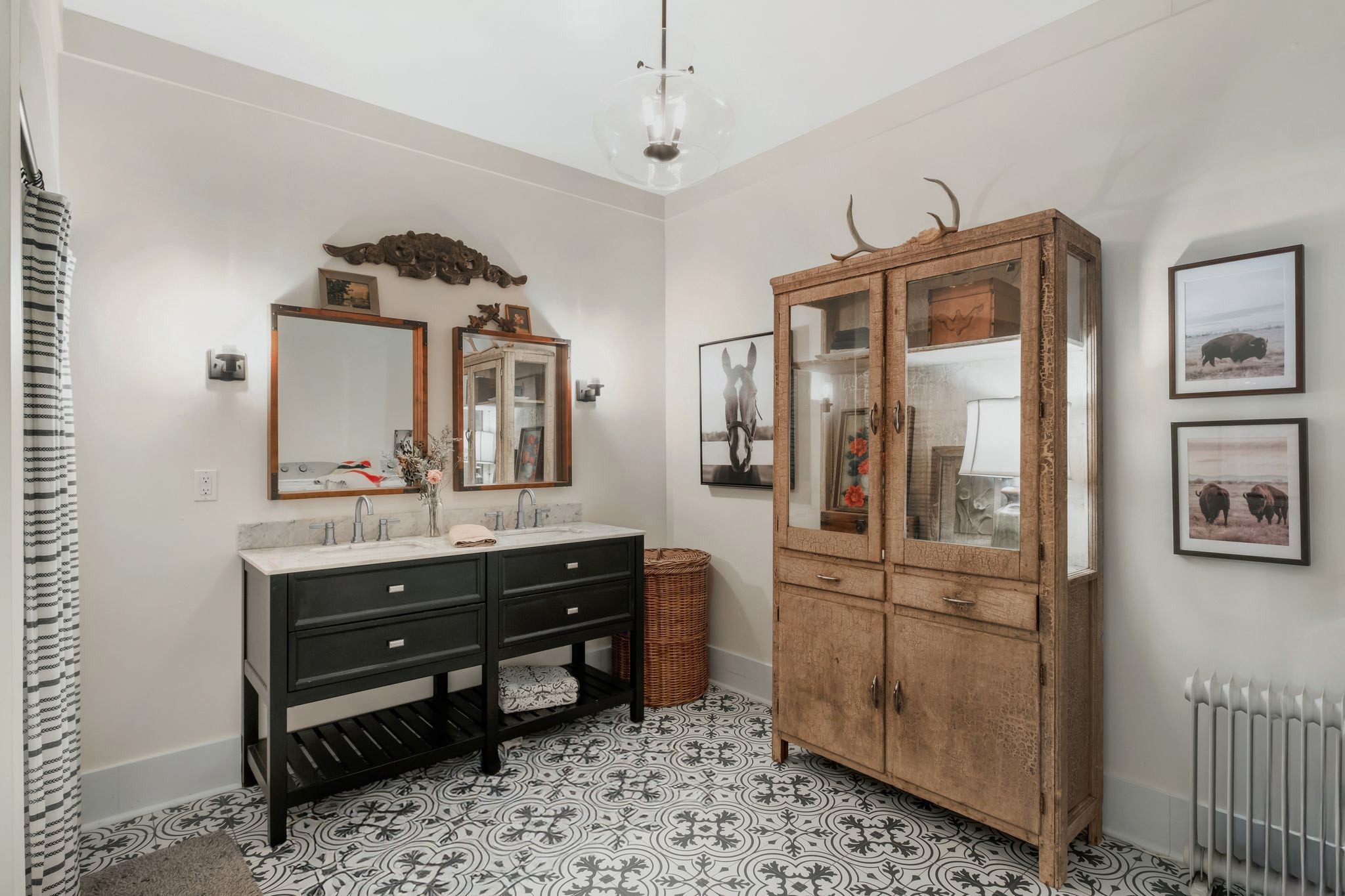 5468 Parker Branch Road Franklin, TN 37064 - Photo 67 of 99 a spacious bathroom with a double vanity sink and a mirror