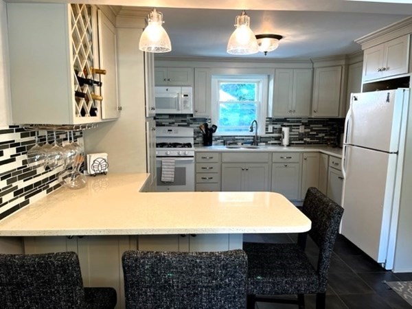 35 Mission Road North Chelmsford, MA 01863 - Photo 11 of 36 Gallery Image 11