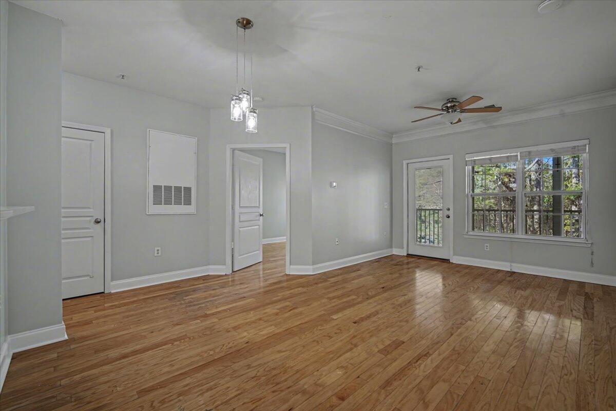 2021 Basildon Road, Unit 2021 Mount Pleasant, SC 29466 - Photo 3 of 24 28-2021 Basildon Road-7