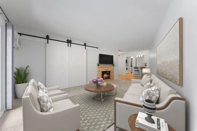 $162,000 | 2690 Oxford Street North, Unit 209, Roseville, MN 55113