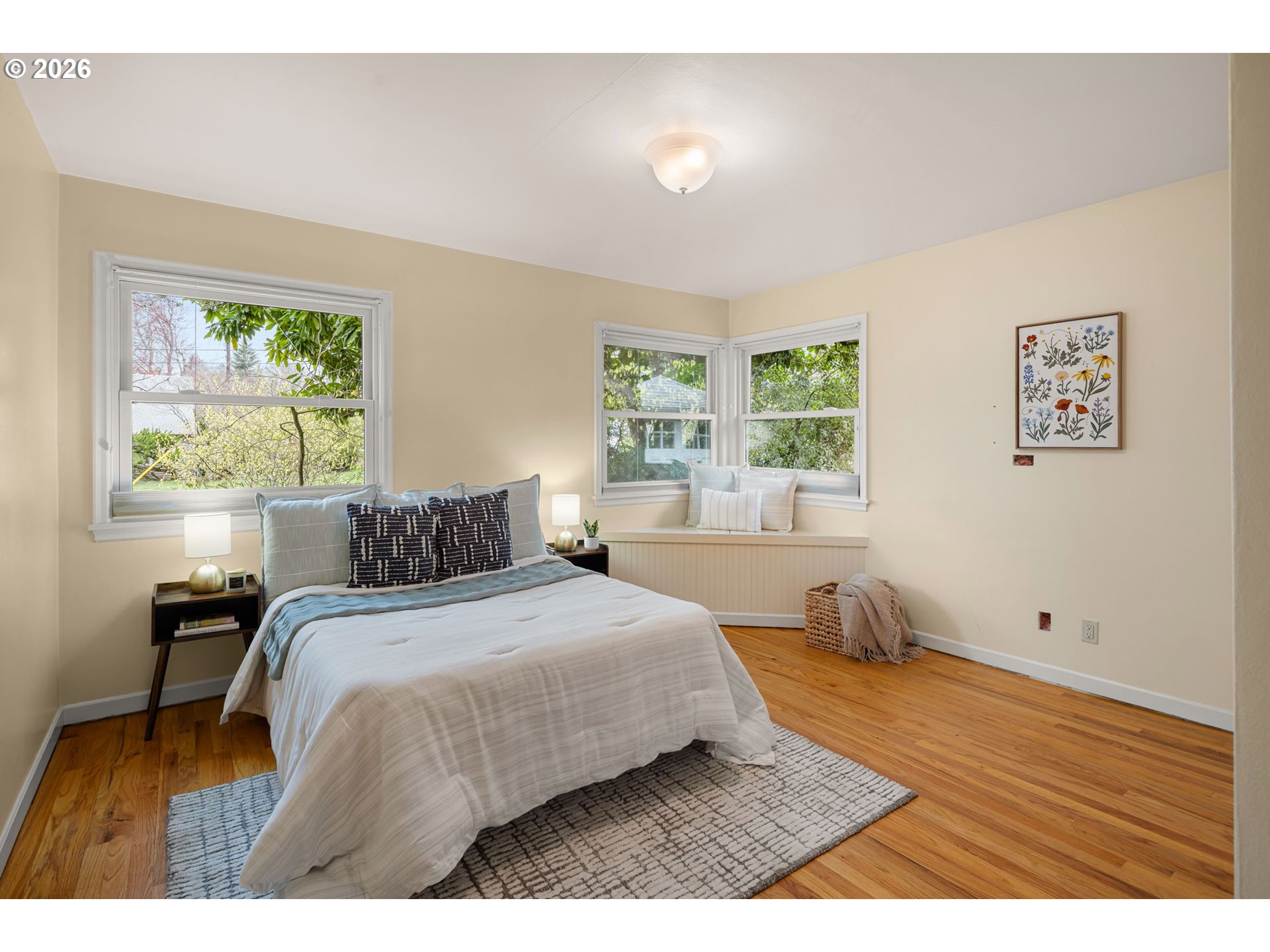 940 East 23rd Avenue Eugene, OR 97405 - Photo 31 of 48 a bedroom with a bed and a window