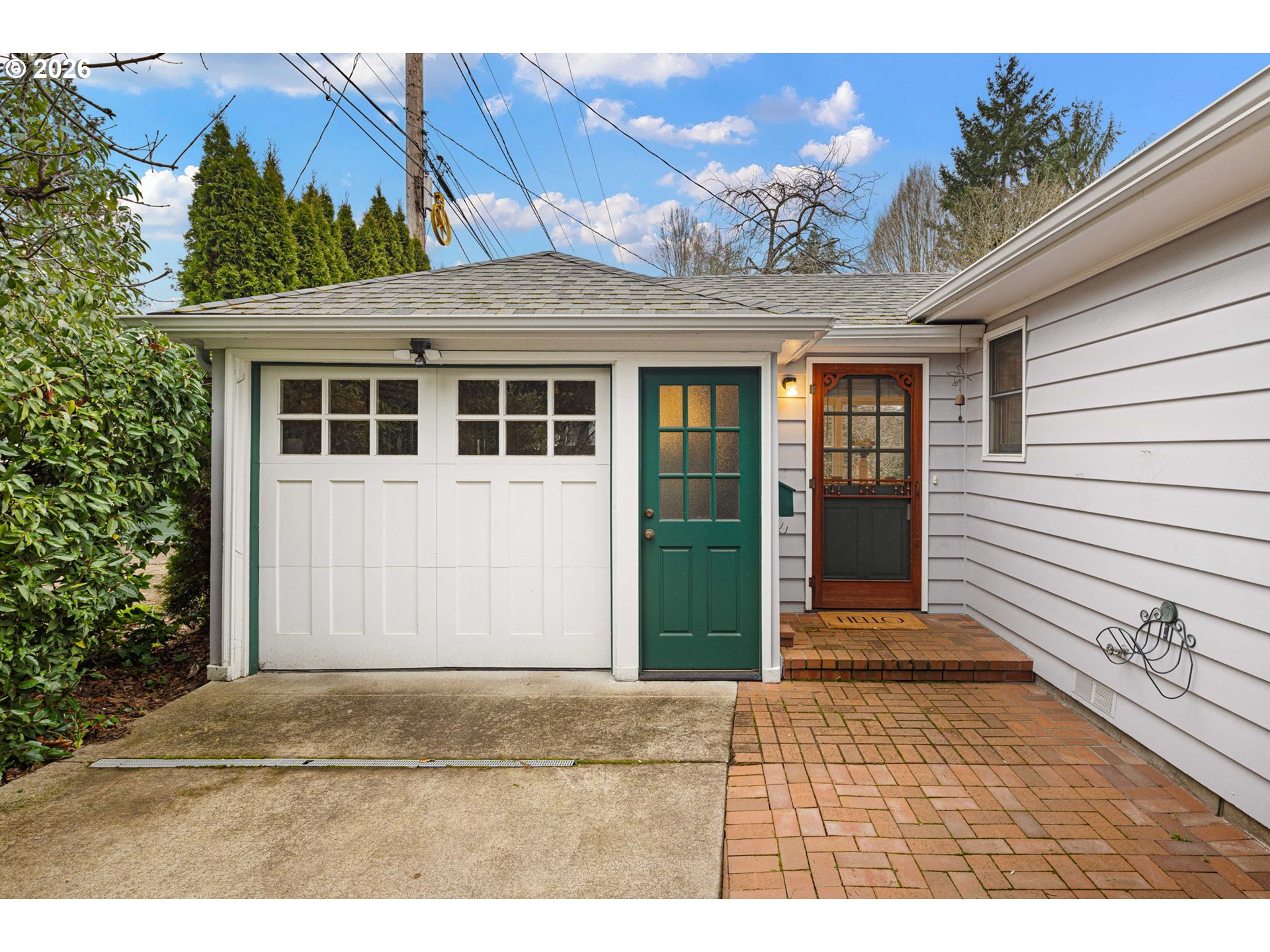 940 East 23rd Avenue Eugene, OR 97405 - Photo 41 of 48 a house with a outdoor space