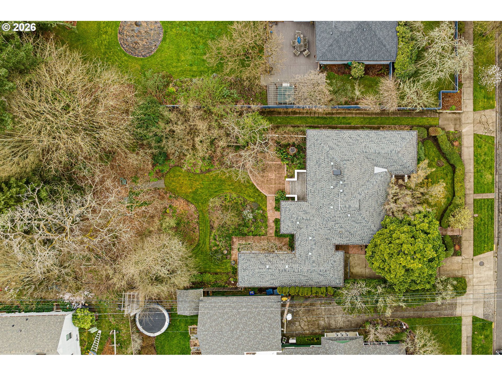 940 East 23rd Avenue Eugene, OR 97405 - Photo 44 of 48 an aerial view of a house with a yard