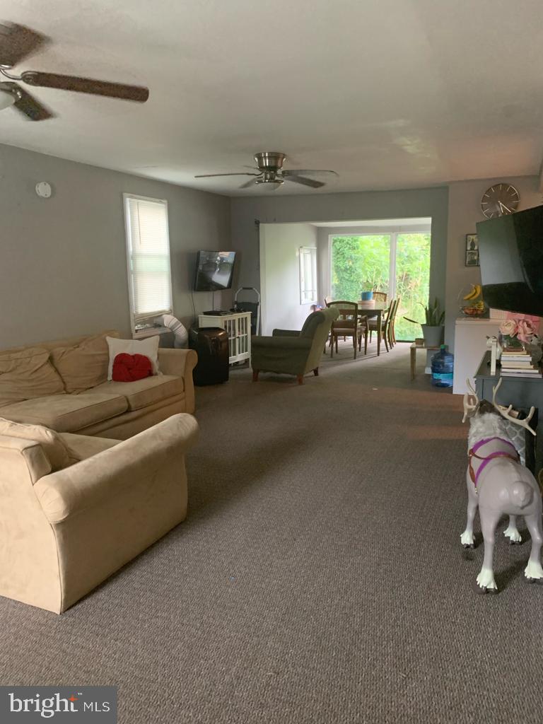 64 Pine Street Beverly, NJ 08010 - Photo 3 of 11