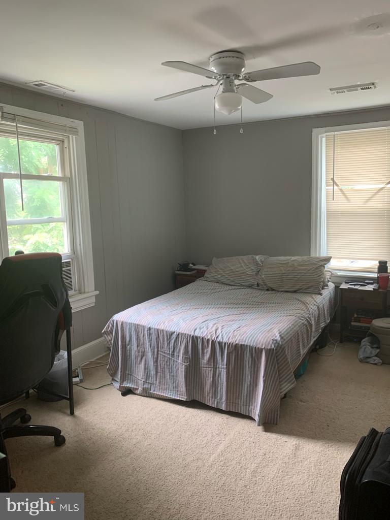 64 Pine Street Beverly, NJ 08010 - Photo 8 of 11