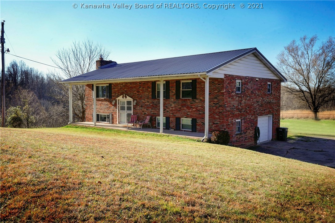 2256 Long Ridge Road Elkview, WV 25071 - Photo 2 of 32 Gallery Image 2