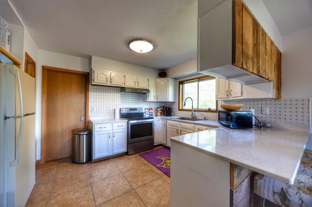 $365,900 | 48798 Pansy Landing Road, Sandstone, MN 55072