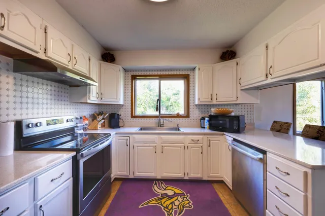 $365,900 | 48798 Pansy Landing Road, Sandstone, MN 55072