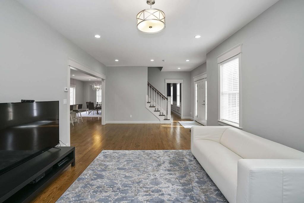 11 Anna Place Holliston, MA 01746 - Photo 3 of 30