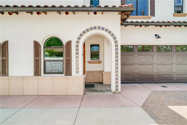 a view of a backyard with plants