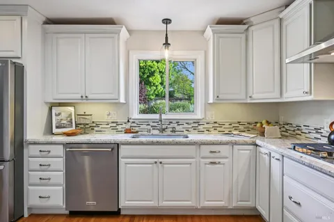 $1,350,000 | 30 Rollingwood Drive, San Rafael, CA 94901