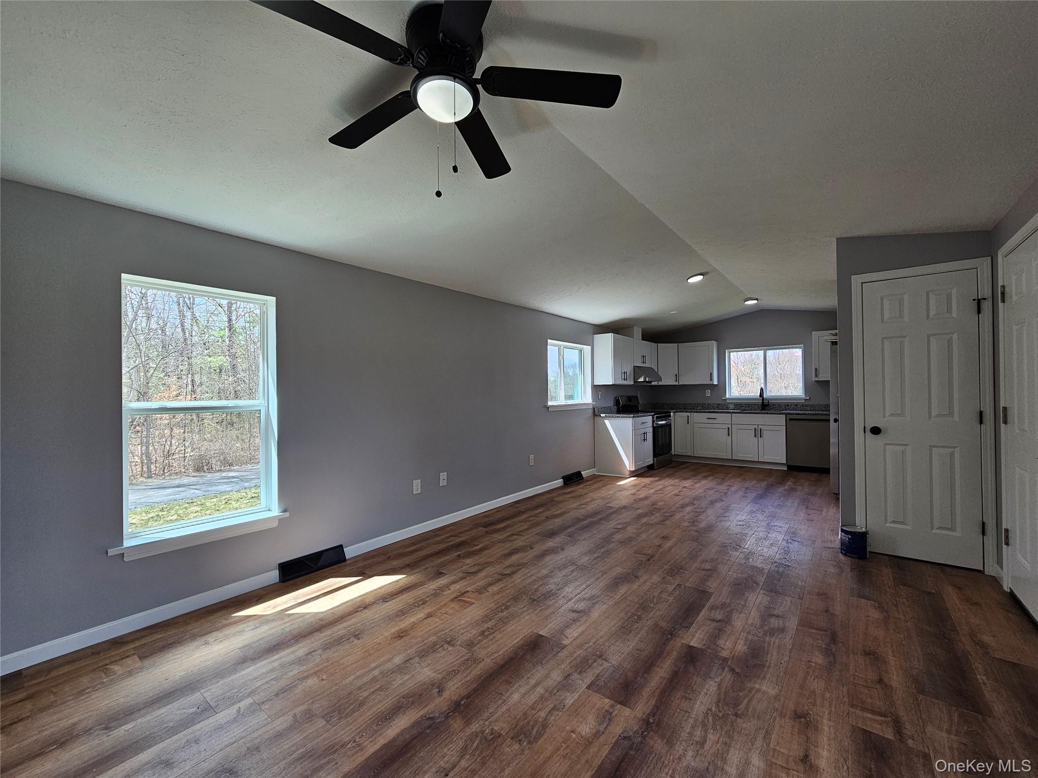 334 Fair Oaks Road Middletown, NY 10940 - Photo 11 of 22