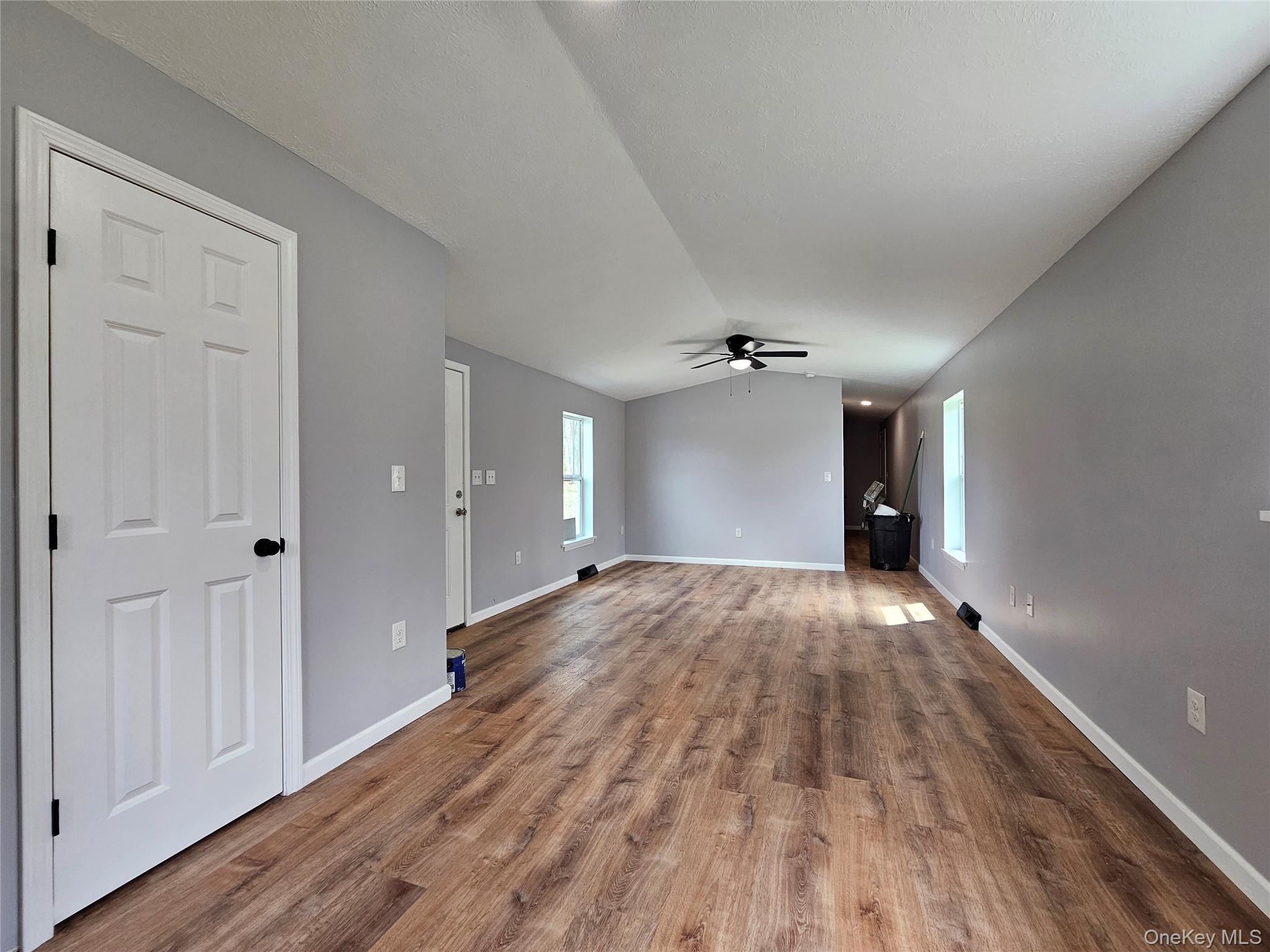 334 Fair Oaks Road Middletown, NY 10940 - Photo 3 of 22