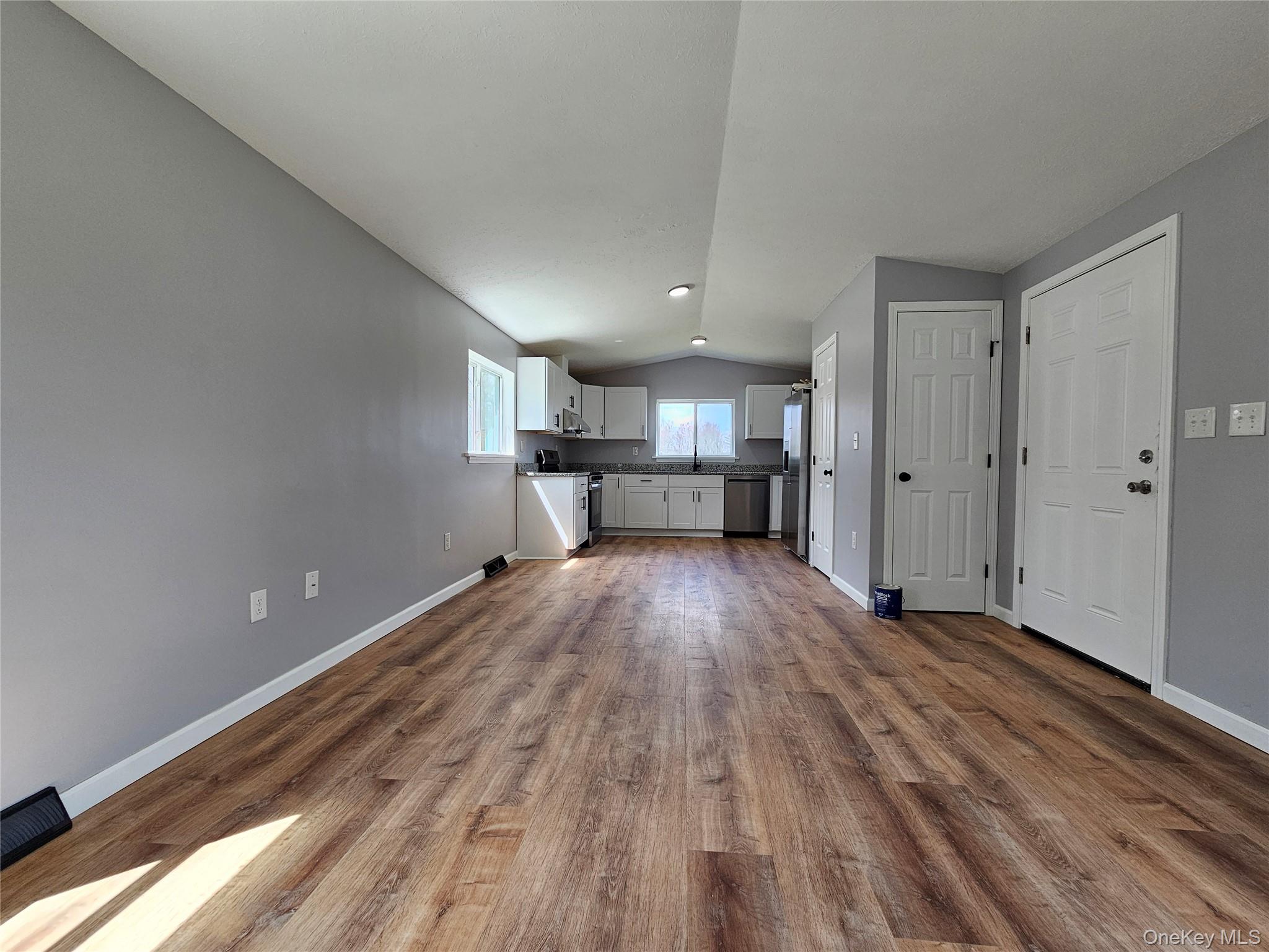 334 Fair Oaks Road Middletown, NY 10940 - Photo 5 of 22