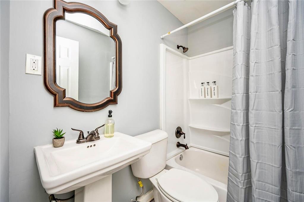 3222 Jamaica Road Northwest Atlanta, GA 30318 - Photo 16 of 30