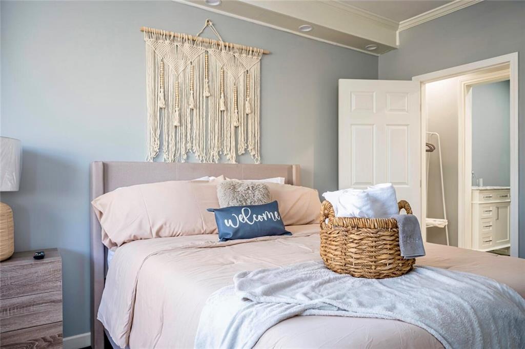 3222 Jamaica Road Northwest Atlanta, GA 30318 - Photo 4 of 30