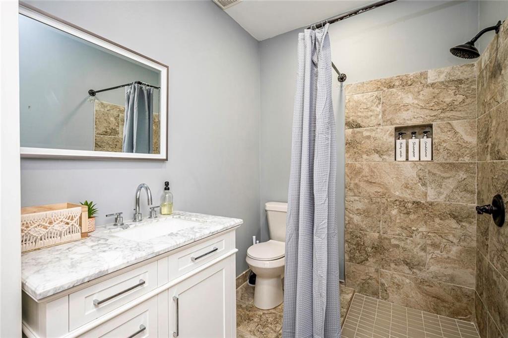 3222 Jamaica Road Northwest Atlanta, GA 30318 - Photo 7 of 30