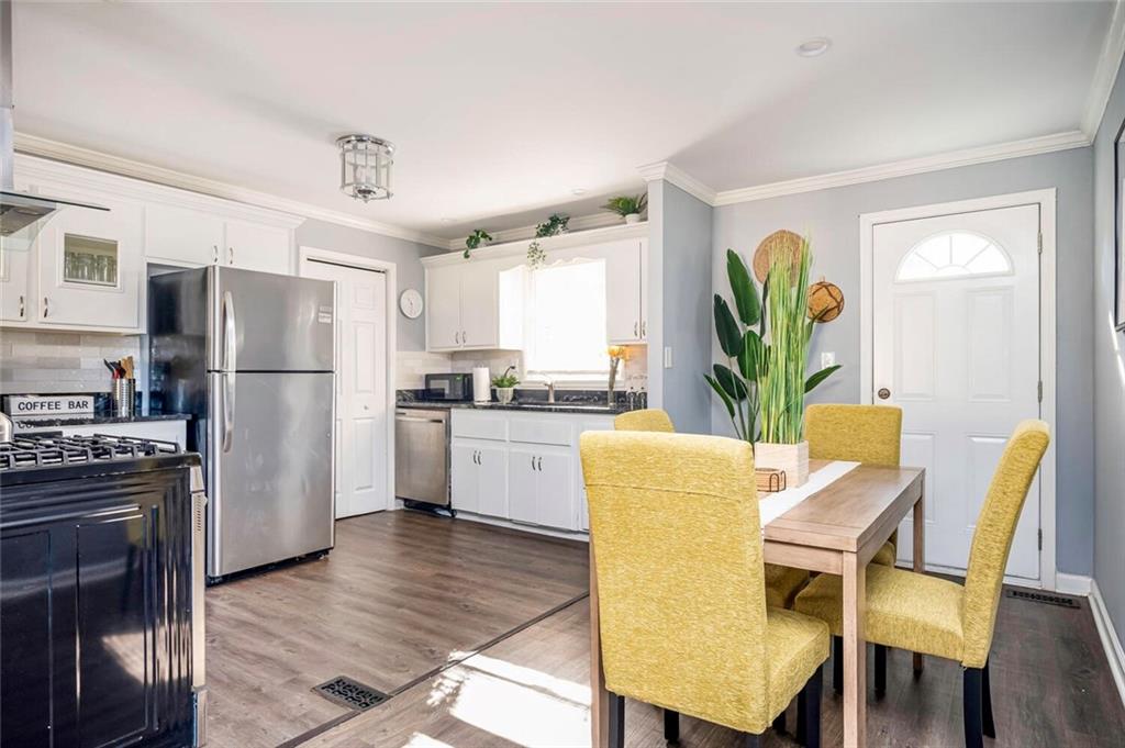 3222 Jamaica Road Northwest Atlanta, GA 30318 - Photo 9 of 30