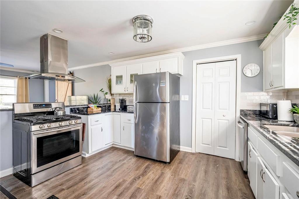 3222 Jamaica Road Northwest Atlanta, GA 30318 - Photo 10 of 30