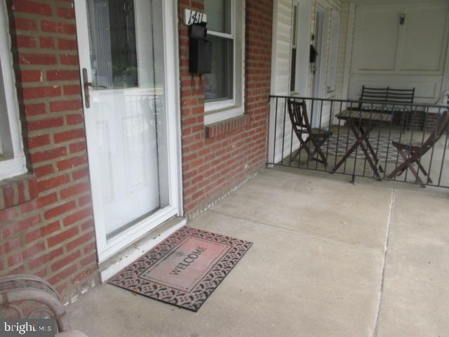 1411 Lawrence Road Havertown, PA 19083 - Photo 3 of 47 FRONT PORCH