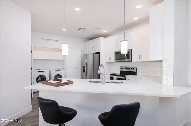 $3,500 | 2511 West Queen Creek Road, Unit 260, Chandler, AZ 85248