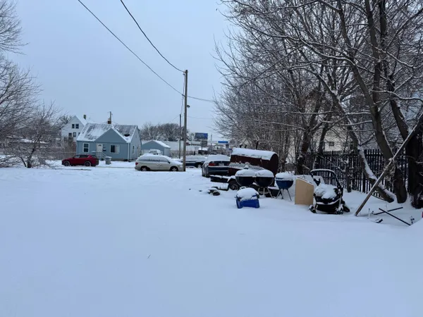 $1 | 1430 West Groeling Avenue, Milwaukee, WI 53206