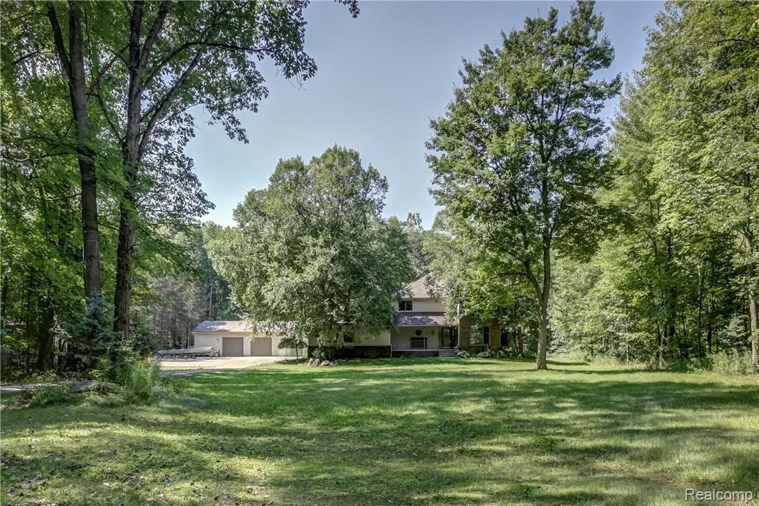 10551 Betterly Road Fowlerville, MI 48836 - Photo 2 of 34 002-10551Betterly-Howell-MI-48843-full.jpg