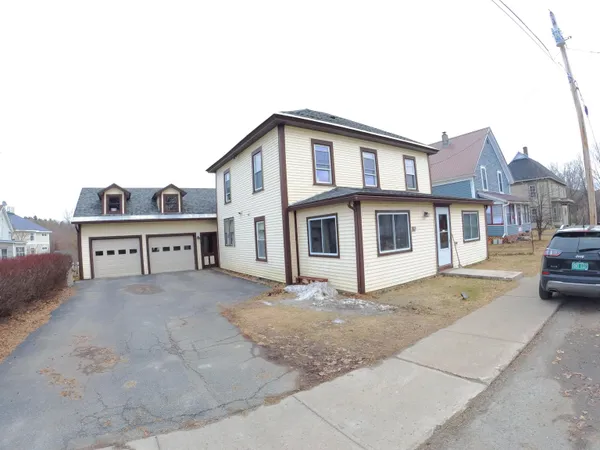$265,000 | 75 Autumn Street, Newport, VT 05855