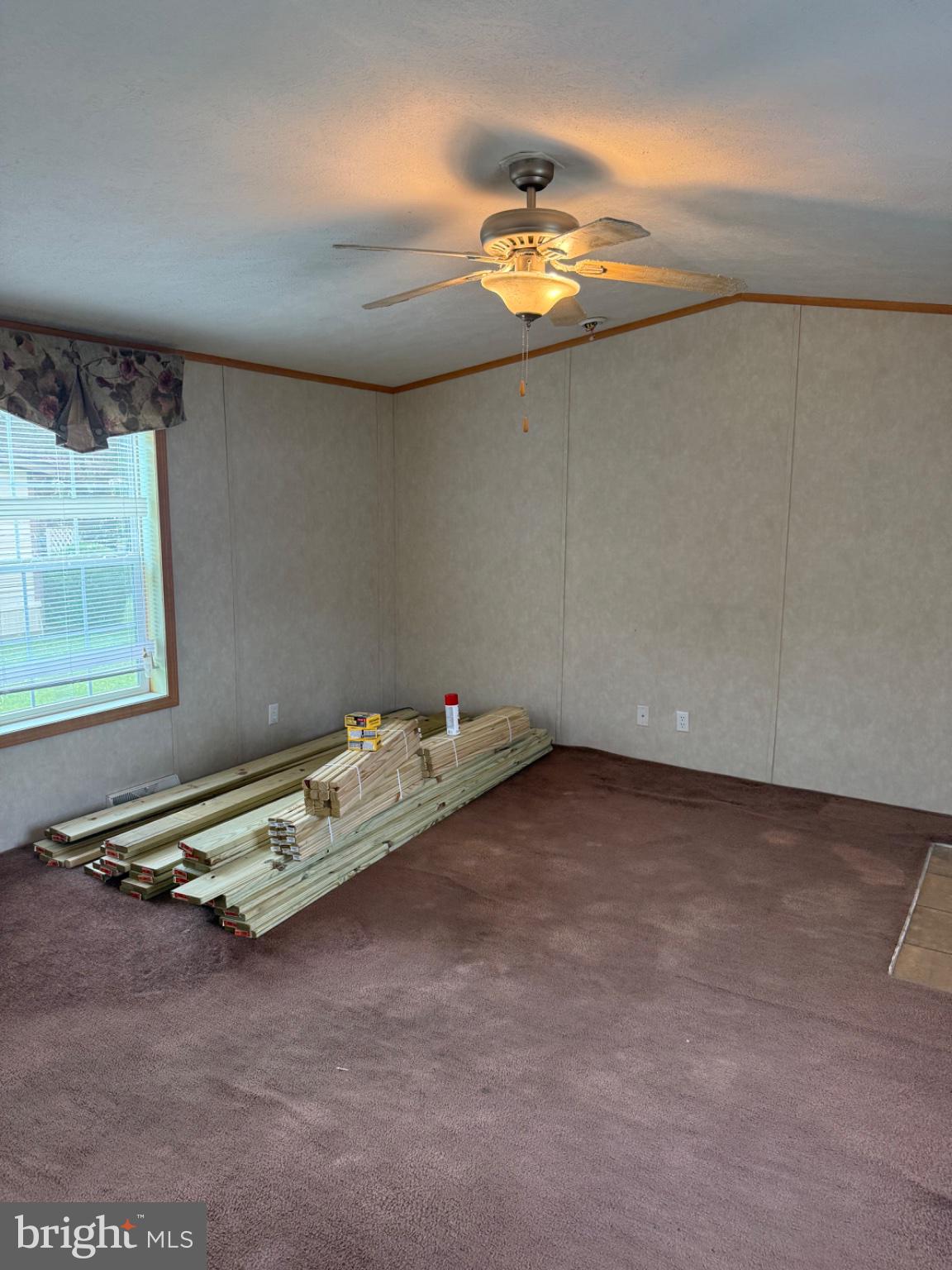 5 Revolutionary Road Mount Bethel, PA 18343 - Photo 6 of 28 Ready for a fresh transformation.