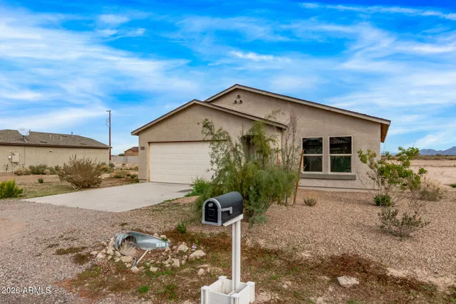 $300,000 | 3755 North Mohu Drive, Eloy, AZ 85131