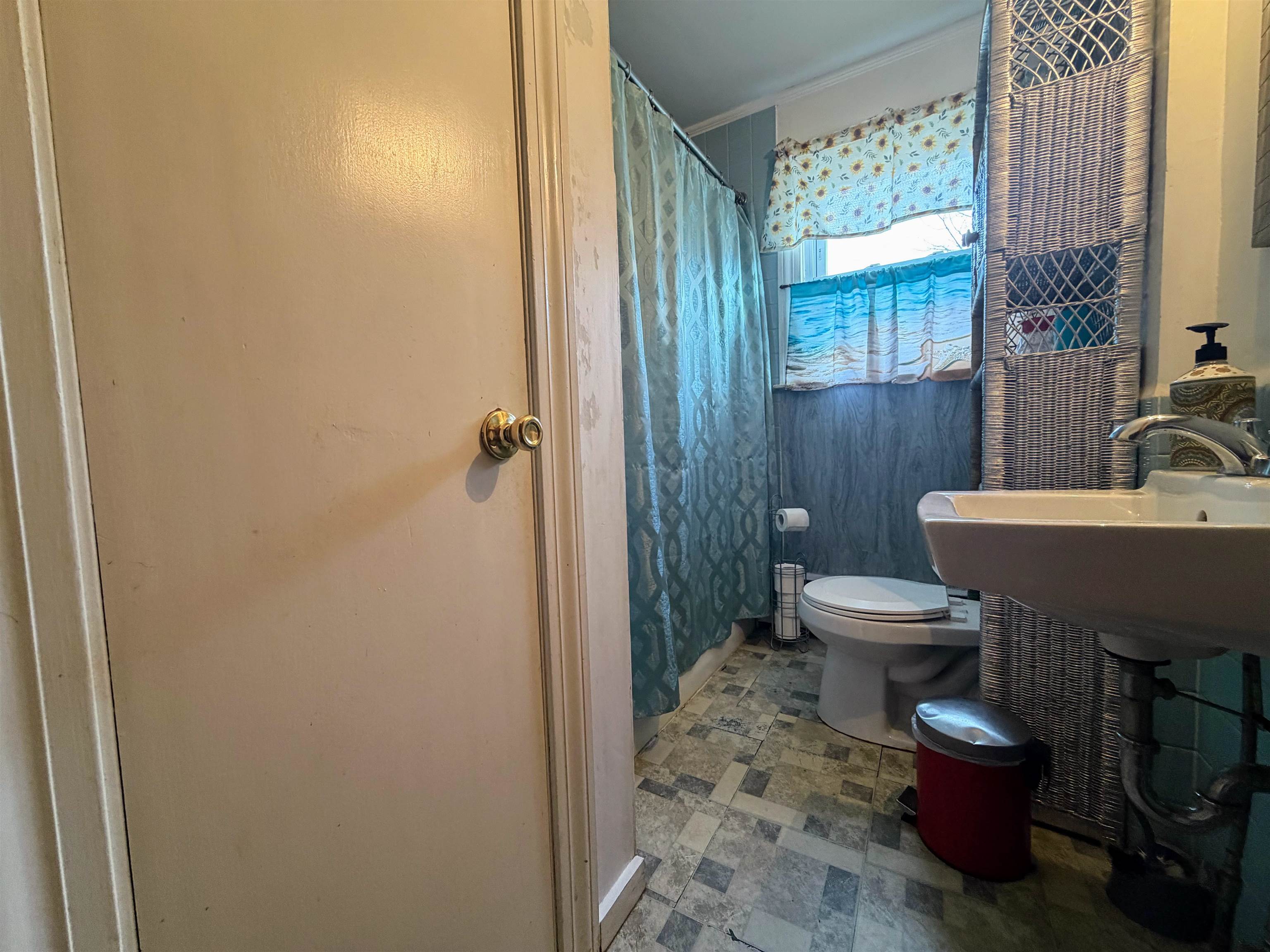 168 South Street Springfield, VT 05156 - Photo 15 of 25