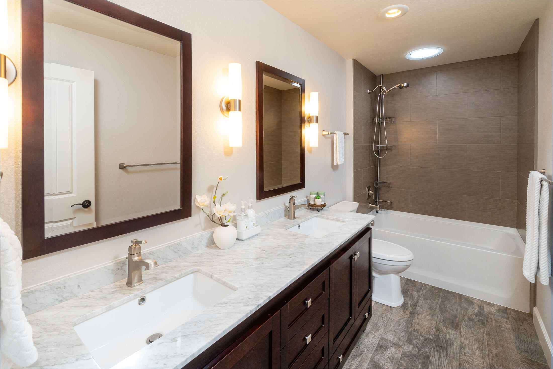 61151 Parrell Road Bend, OR 97702 - Photo 11 of 47 Main level guest bathroom