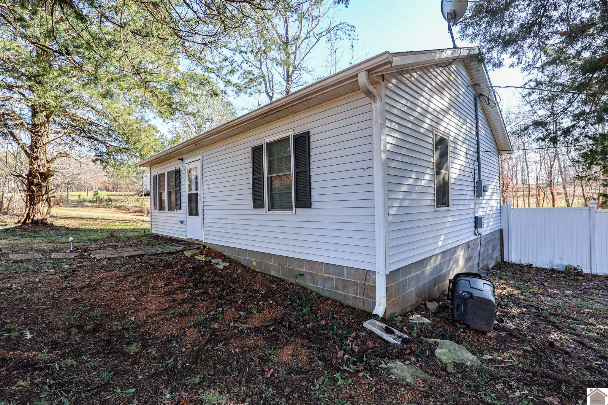 67 Baker Road Benton, KY 42025 - Photo 4 of 32 Side Exterior