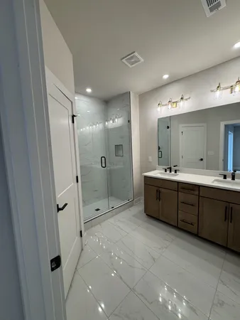 $2,900 | 814 42nd Avenue North, Nashville, TN 37209