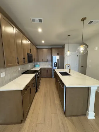 $2,900 | 814 42nd Avenue North, Nashville, TN 37209