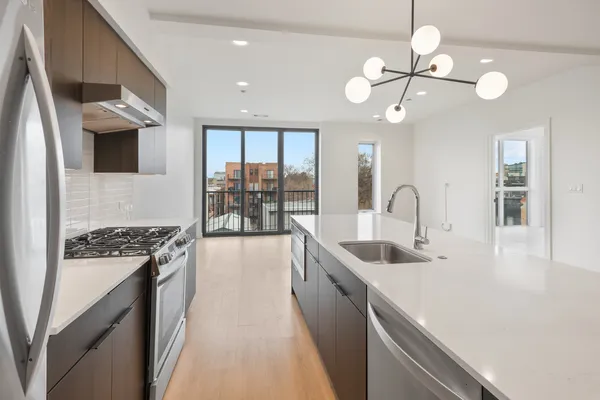 $3,350 | 1801 West Grand Avenue, Unit 405, Chicago, IL 60622