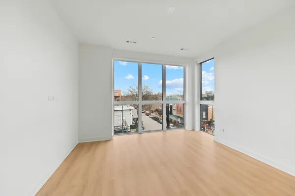 $3,350 | 1801 West Grand Avenue, Unit 405, Chicago, IL 60622