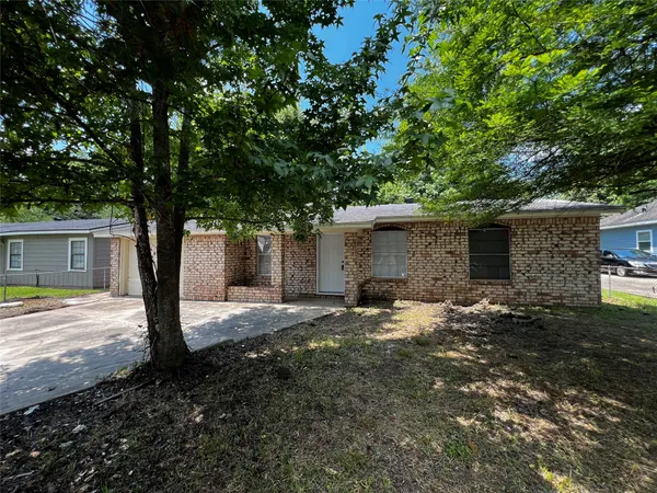 $1,800 | 1380 Fairway Street, Beaumont, TX 77703