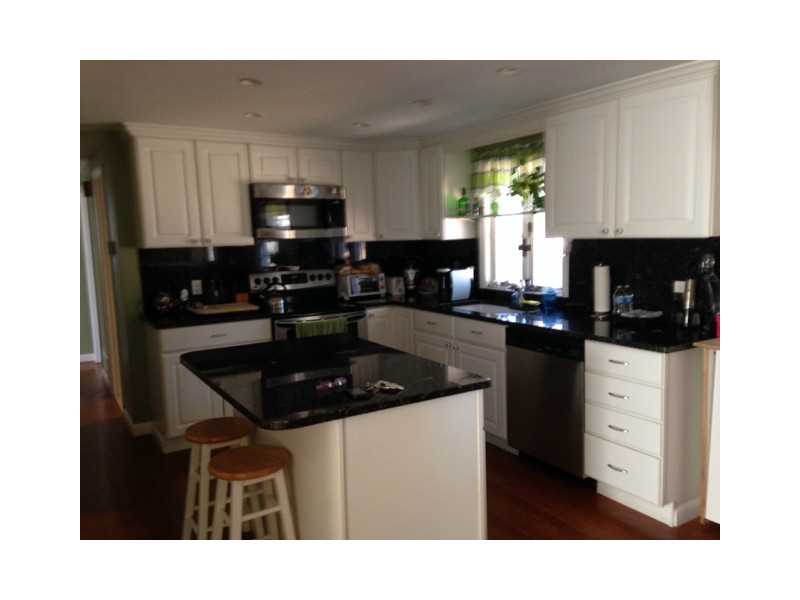 115 Baldwin Road Warwick, RI 02886 - Photo 8 of 17 Kitchen.