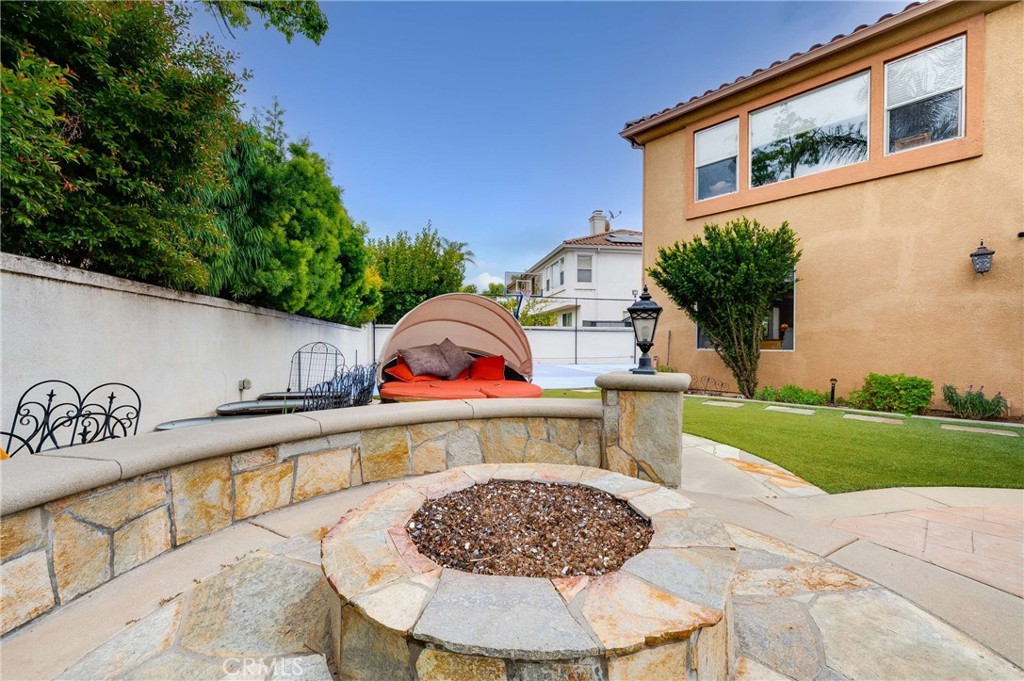 6137 Ridgemont Circle La Verne, CA 91750 - Photo 39 of 53 Firepit