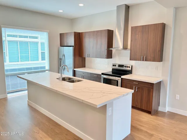 $3,095 | 915 East Missouri Avenue, Unit 16, Phoenix, AZ 85014